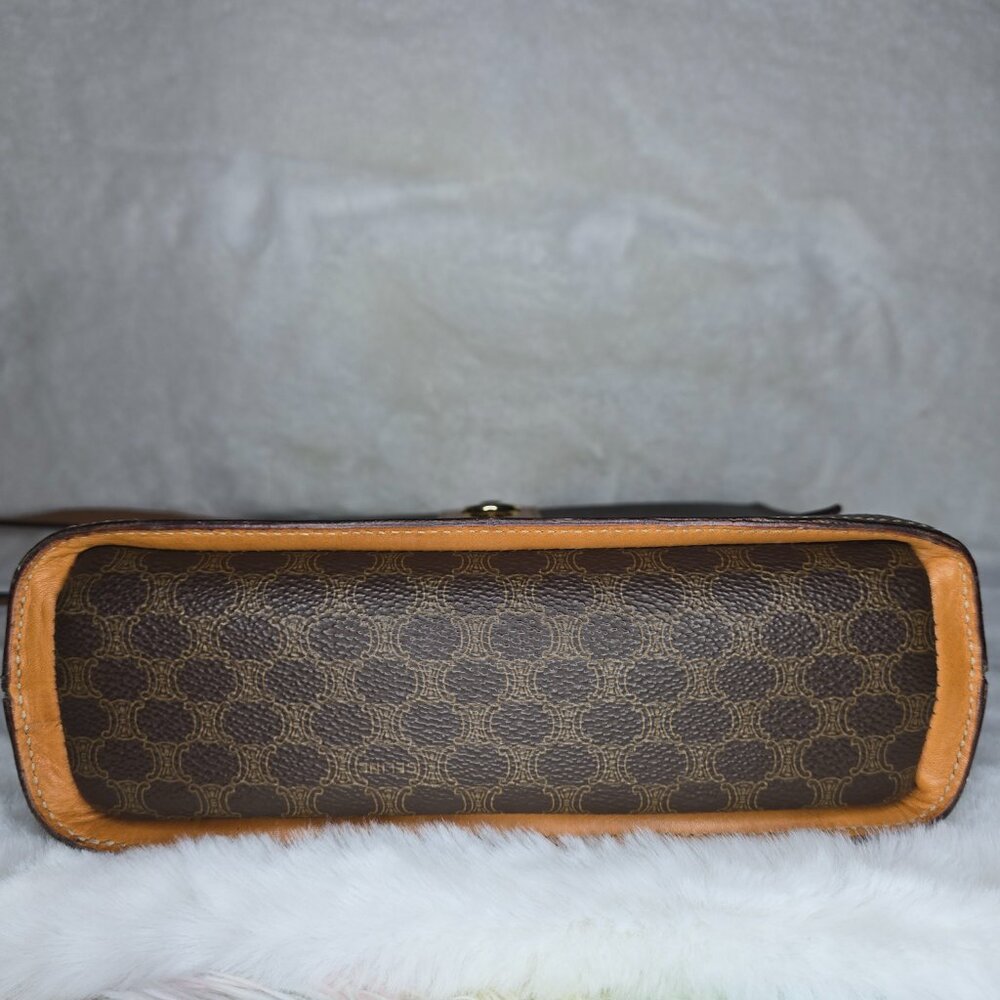 CELINE Macadam Canvas - Picture 4 of 14